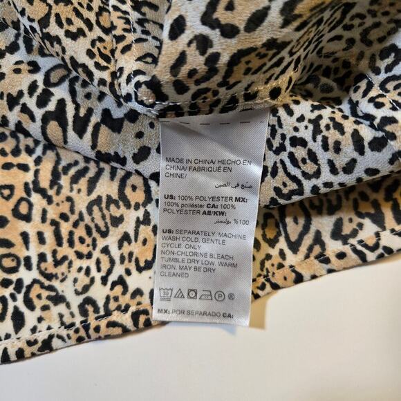 Chico's Animal Print Sheer Top Women Size 16/18 Chic Classic Preppy Feminine - Picture 11 of 12